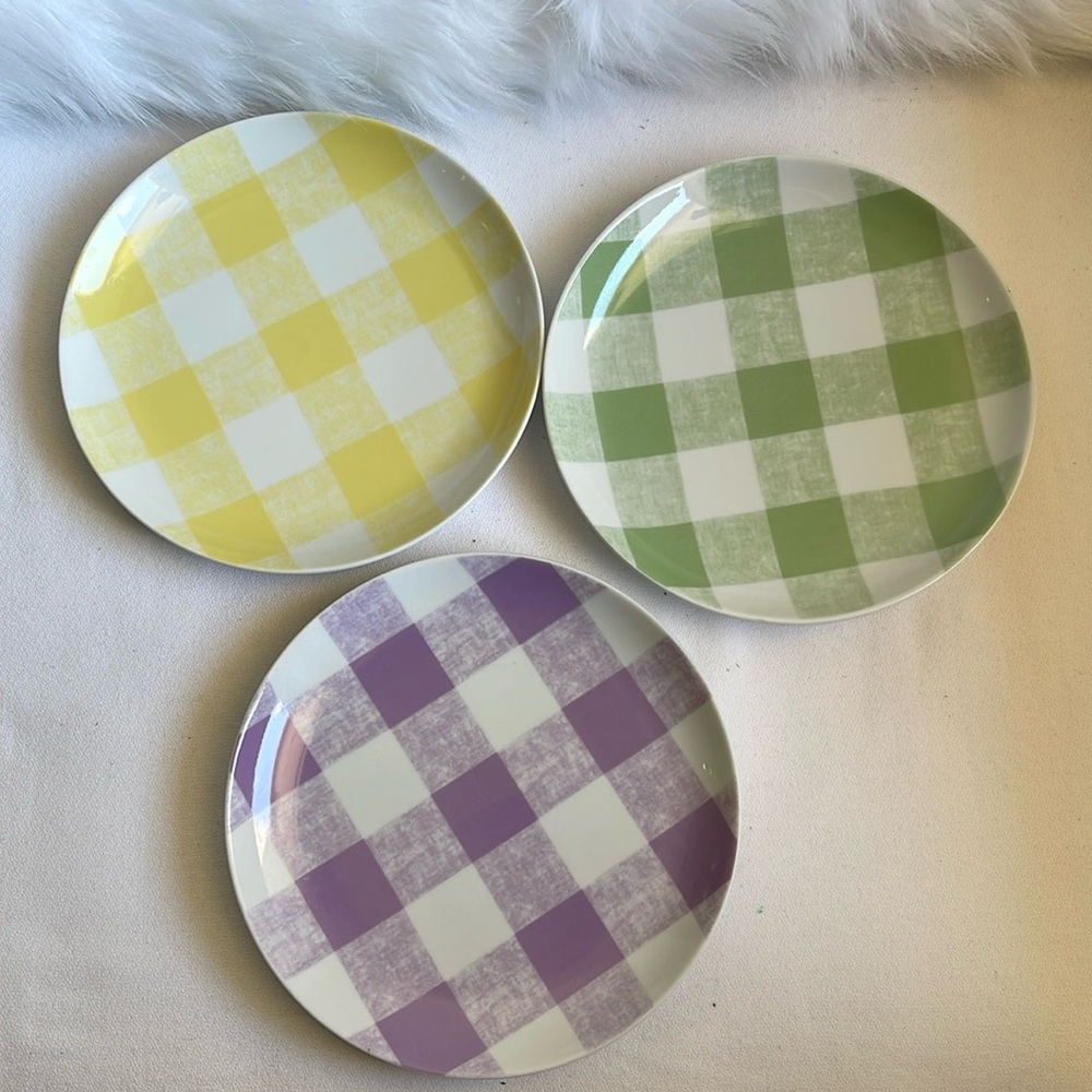 Martha Stewart Gingham Appetizer Plates Set of 3 .